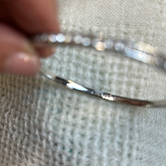 Silver cubic zirconia bangle - Picture 4 of 4